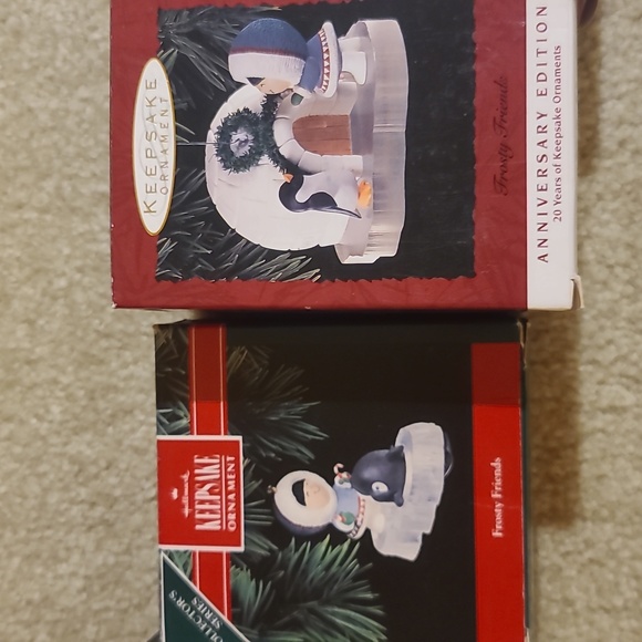Hallmark set-12 frosty friends Ornaments from 1986-1997 - Picture 5 of 17